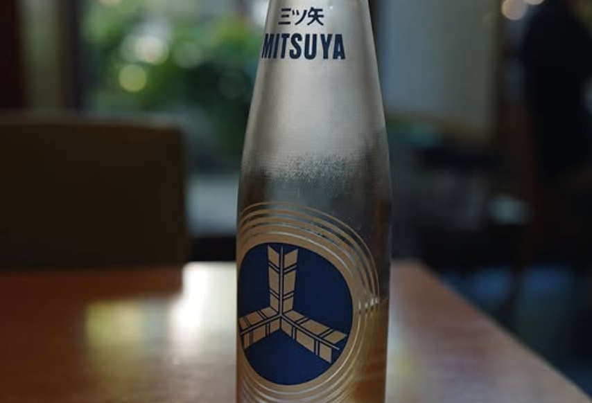 夜明けのひとコマ　振付師・TAKAHIRO、三ツ矢サイダー片手に静かな朝を切り取る