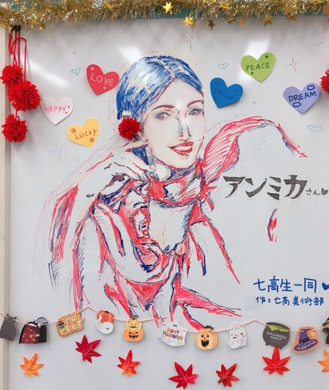 人気モデルが「美術部の素敵な絵に感動！」ハロウィン仕様の絵に心温まる講演会のひととき