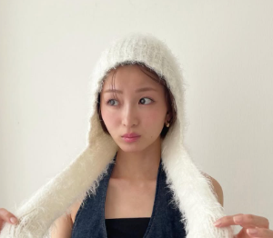 岡崎紗絵、Ray2月号オフショットを公開！笑顔溢れる写真にファン大興奮！