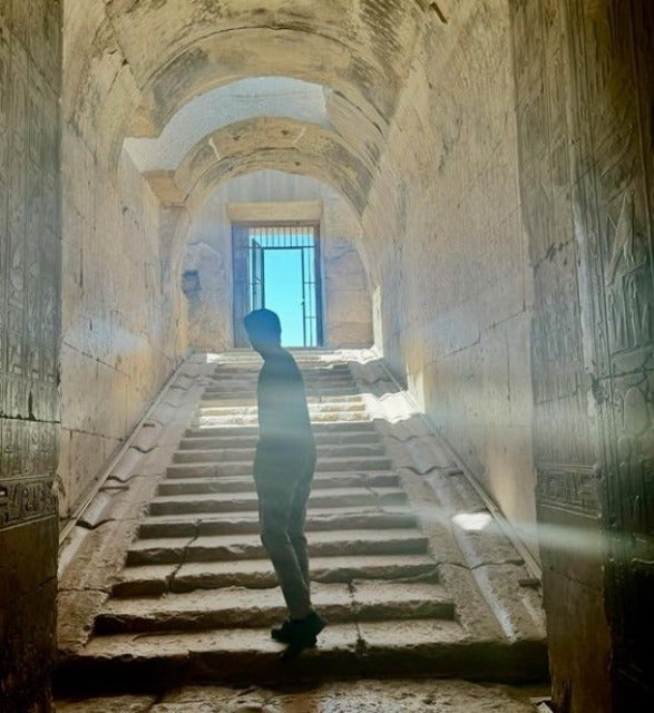 鈴木亮平がアビドスの『セティ1世葬祭殿』を紹介！