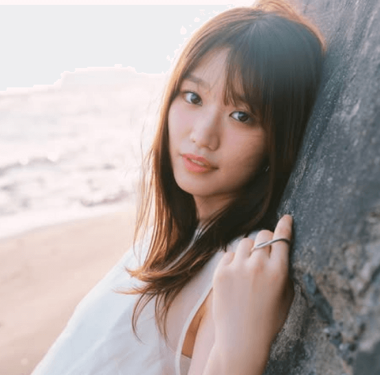 「美し過ぎる〜」美女タレント、渚で魅せた”砂浜のエンジェル・ショット”を公開！ファンガッツポーズ「壁紙ゲットです」