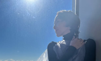 篠原ともえ、東京オートサロンで自作衣装を披露！独創的なデザインに称賛の声！