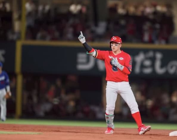 小園海斗　アメフト風ユニフォーム（レプリカ）Ｌサイズ　広島東洋カープⅡ 小園海斗 アメフト風ユニフォーム（レプリカ）Lサイズ 広島東洋