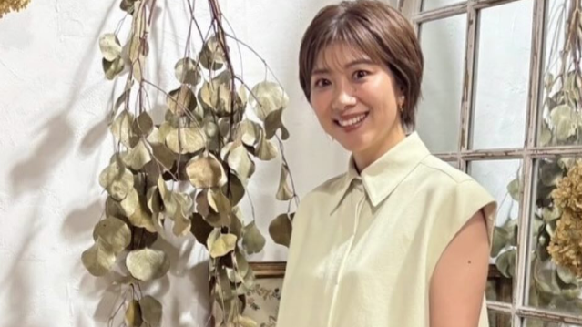 「爽やかすぎるレモンイエロー姿！」元バドミントン日本代表・潮田玲子、取材撮影での夏コーデ披露「モデルさんみたい！」