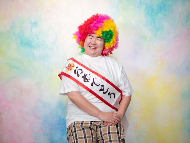 やす子、YouTube企画を大募集！ 採用者には「直筆サイン入り色紙」プレゼント