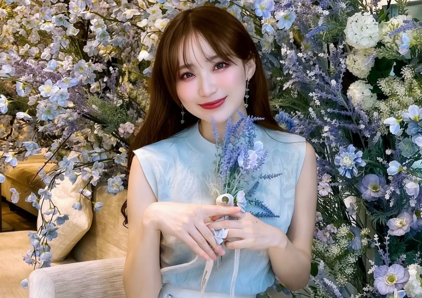 RQ小越しほみ、外苑前話題の新店で“ふわふわパンケーキ”に癒される一日