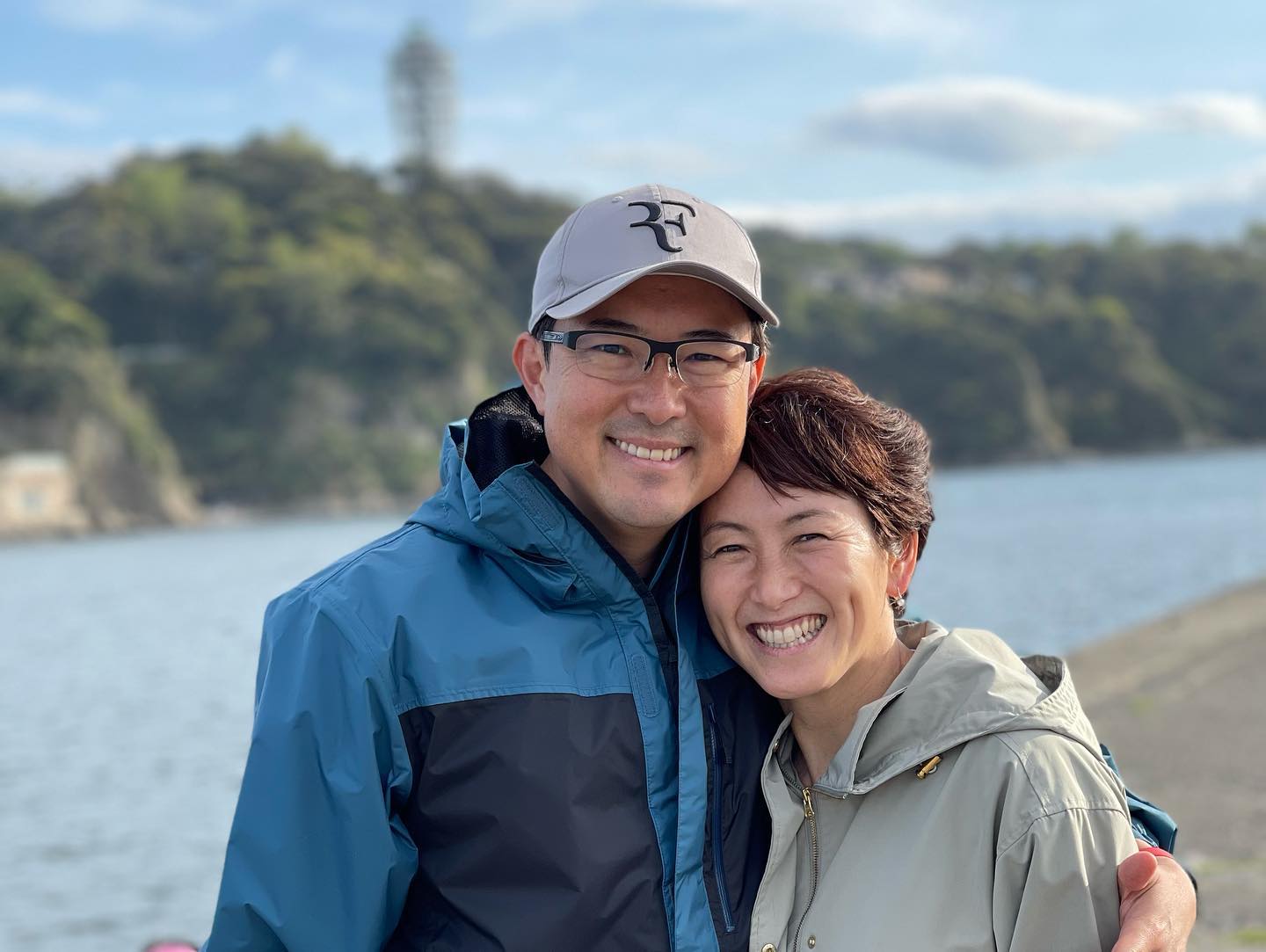 杉山愛さんが家族と湘南ライフ満喫🌊夫婦2Sに「ラブラブっぷりも素敵💕💕」