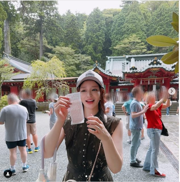 手島優が誕生日後初のおみくじ