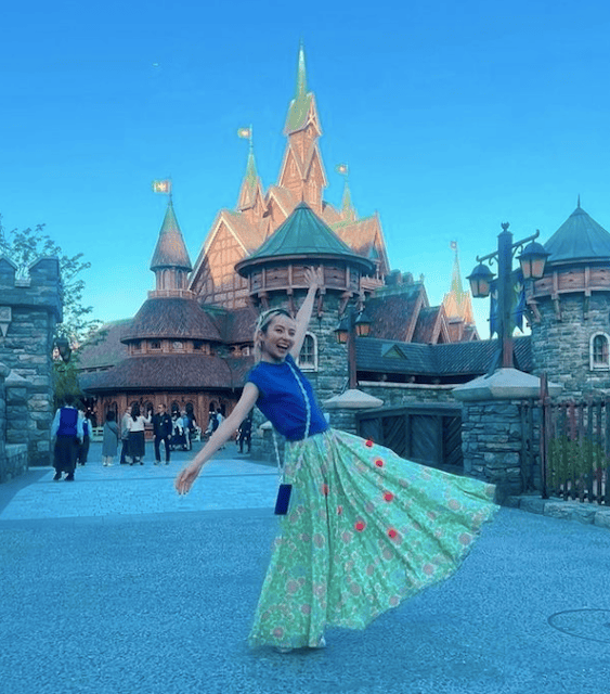 リアルアナ！？人気タレントの最新ディズニー投稿が話題に「プリンセスみたいだね」