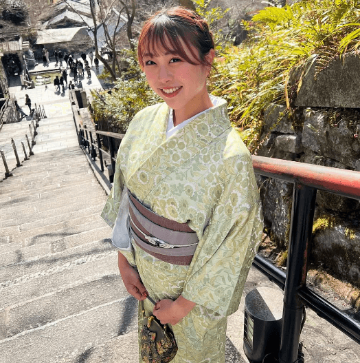 「ウエアも良いけど着物もステキ」美女ランナー、京の都エンジョイ＆雪降りの大慌てムービーが”美”だと話題に！「美人すぎる」