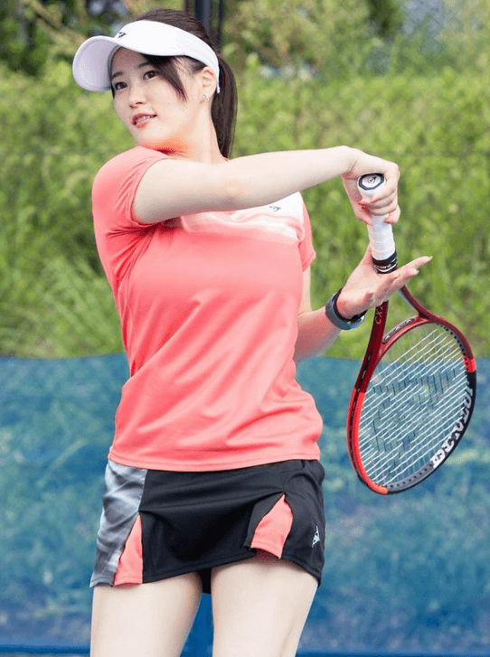 「爽やかなお姫様」プロテニス女子・安部由香莉が魅せる”キュート＆クール”な姿にファン絶賛！