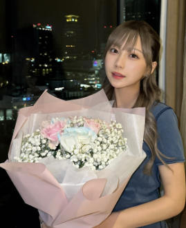 きりたんぽ、誕生日の“花束ショット”を公開　加藤ひなた・しとうももら有名人からお祝いメッセージ続々