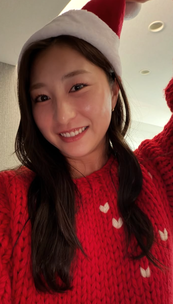 塩越柚歩、サンタ帽でクリスマスを祝う　「素敵なクリスマスを」