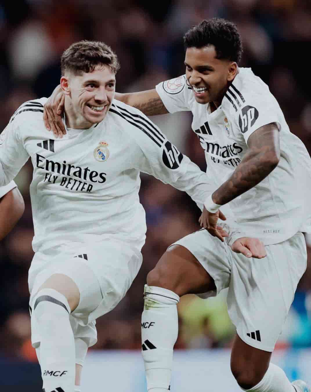 ロドリゴ・ゴエス、17日公式Xで国王杯勝利を報告！「Avançamos 🔥🔥🔥」と笑顔の試合写真を投稿