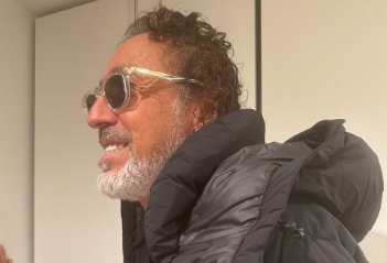 サッカー界のご意見番・ラモス瑠偉、大阪の友人からクリスマスプレゼント！早めのサンタ到来！！