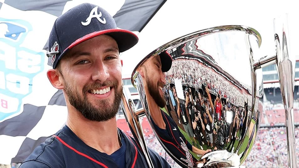 サーキット場の野球選手！？スピードウェイ・クラシックのMVPが決定