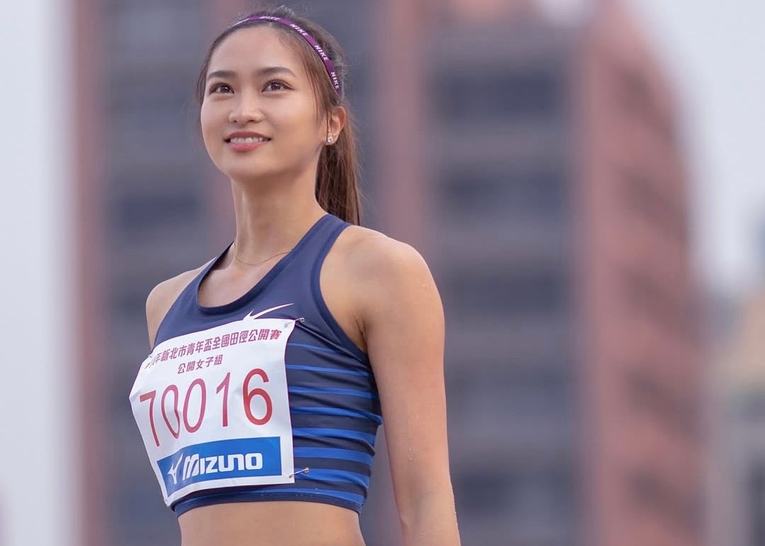 陸上美女、攻めすぎ“全身テープぐるぐる”ショットで視線独占「女神」「美しい」