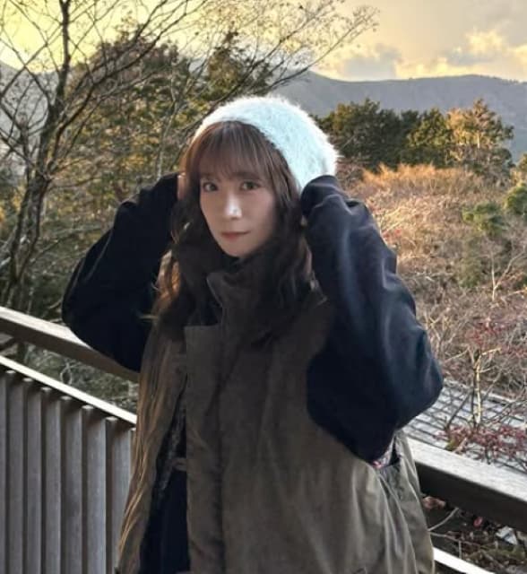 「笑顔が素敵」「笑顔が可愛い」元乃木坂46・秋元真夏 満面の笑みが話題に！