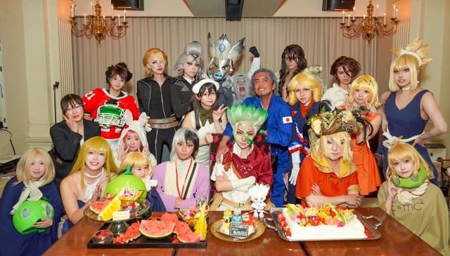 「全キャラわかるかな？？」『アイシールド21』などの原作者、仮装コスをした友人たちの集合ショットを公開！