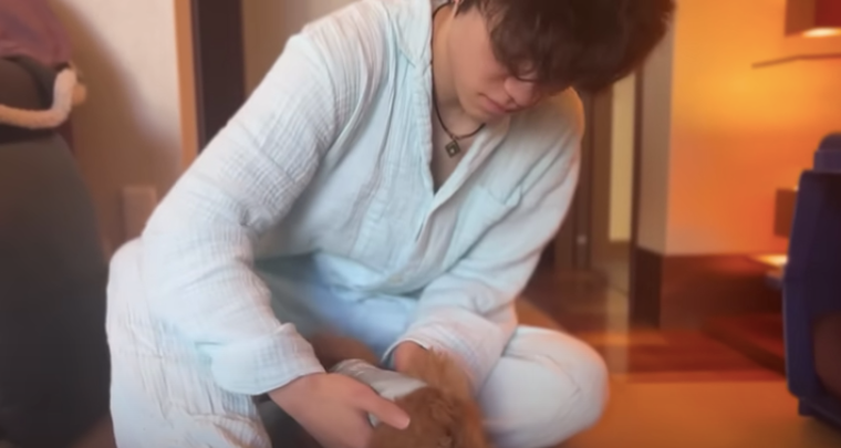 宇野昌磨、愛犬との荷造り動画を公開🇨🇦「みんな可愛いすぎる💕💕💕」