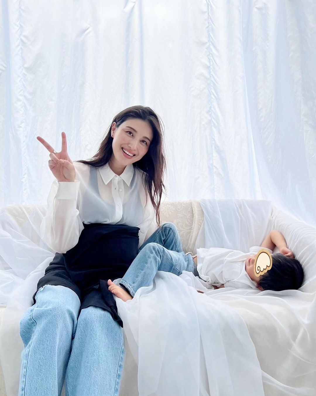 "国民の愛人"橋本マナミ 3歳息子との親子2ショット公開で「素敵すぎます」