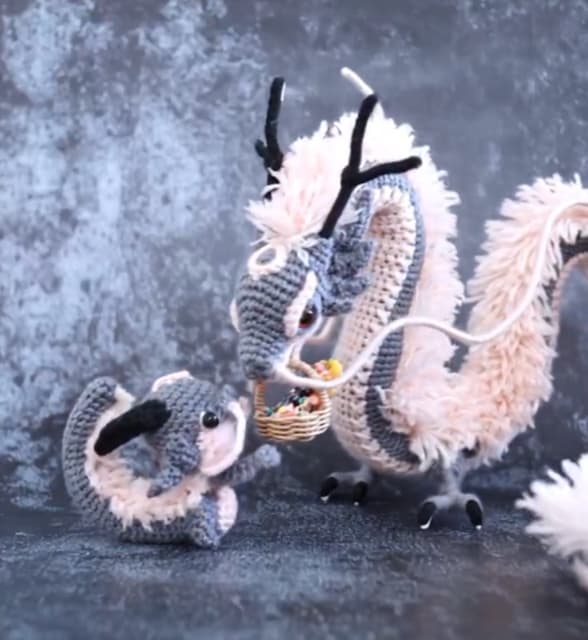 あみぐるみ作家・タンゴRyu、可愛すぎる”あみぐるみ”の二匹の黒龍の動画を公開！