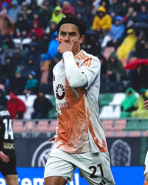 「Double Mask」セリエA公式がリーグ戦でのディバラとあの選手のゴールパフォーマンスの様子を公開！