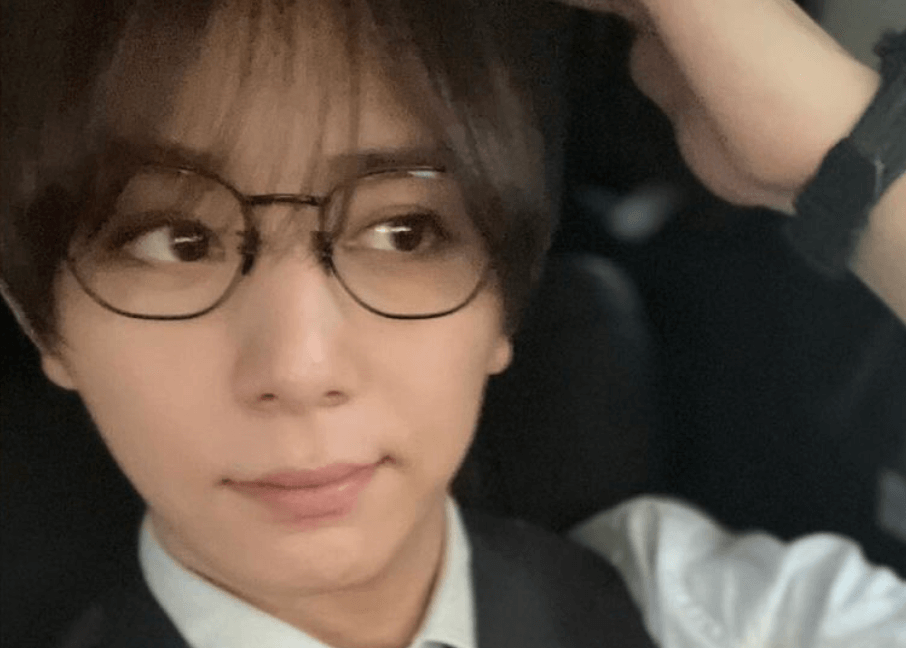 連ドラ主演俳優があざとすぎる自撮りショットを公開