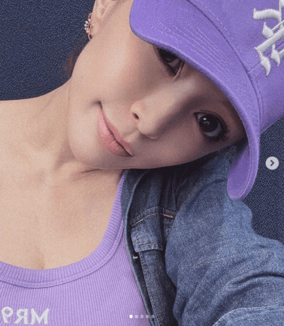 浜崎あゆみの最新ショットは“紫蘇コーデ”…！？「しそんぬじけん。」の詳細が気になる