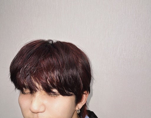 大人気バンドのギタリストが最新イケメンショットを更新！「最高にいい」