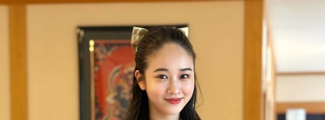 「すごく似合ってるよ～」天翔愛、魅力溢れる赤色の袴姿を公開！