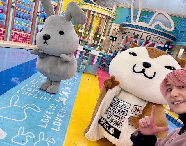 「ほんとピンク似合う」人気アイドルの最新イメチェンショットが話題に