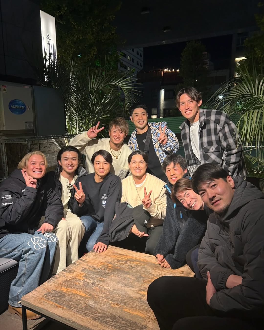 松本剛 昨年引退の鍵谷陽平お疲れ様会を開催！ かつての日ハム選手集合にファン感激