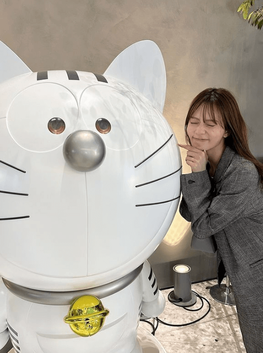 レア！人気モデル藤田みりあ「トラのもん」とのツーショットを公開！「可愛すぎてキュン」とファン絶賛