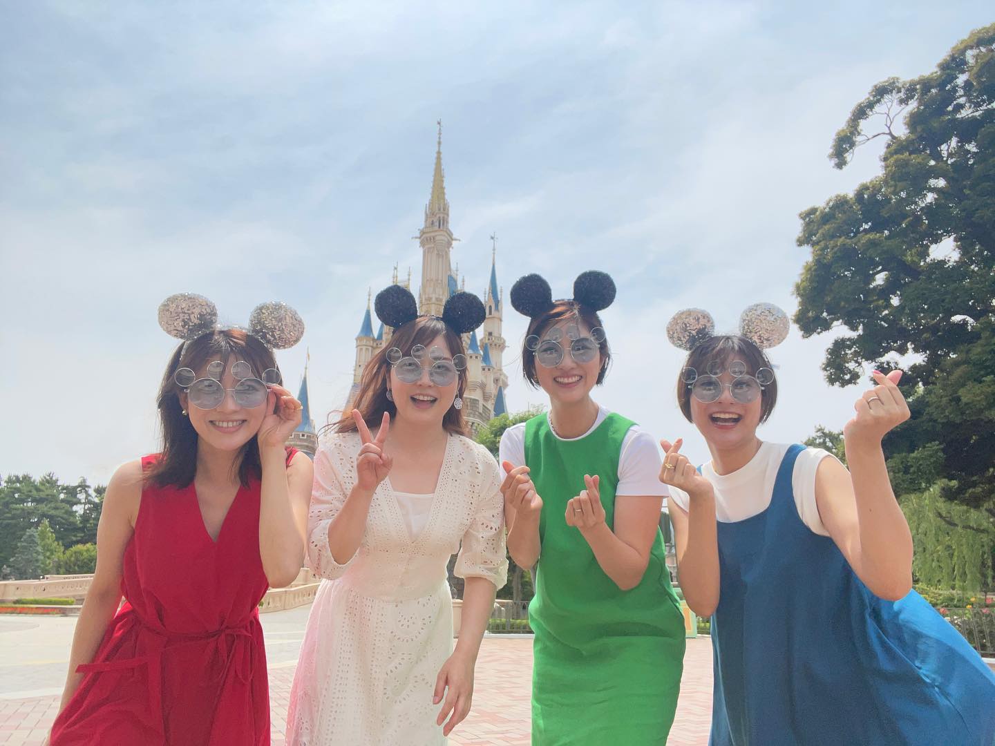 結婚発表の水卜麻美アナがディズニーへ🐭📸日テレ女子アナ4ショットを公開し話題に✨