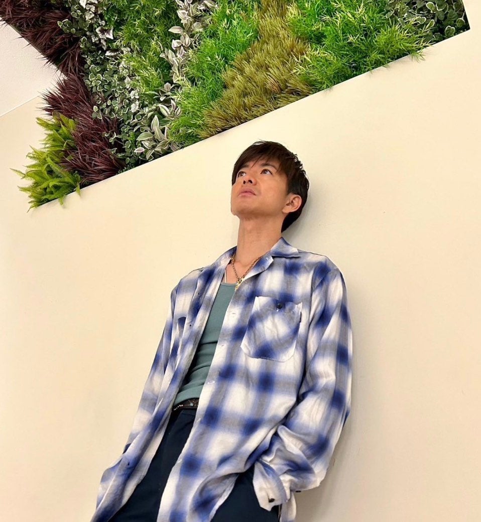 キムタクが撮影現場での写真を公開