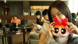 「今日も今日とて可愛すぎ!!」山本舞香・韓国のファンに向けて公開した写真が可愛いと話題に