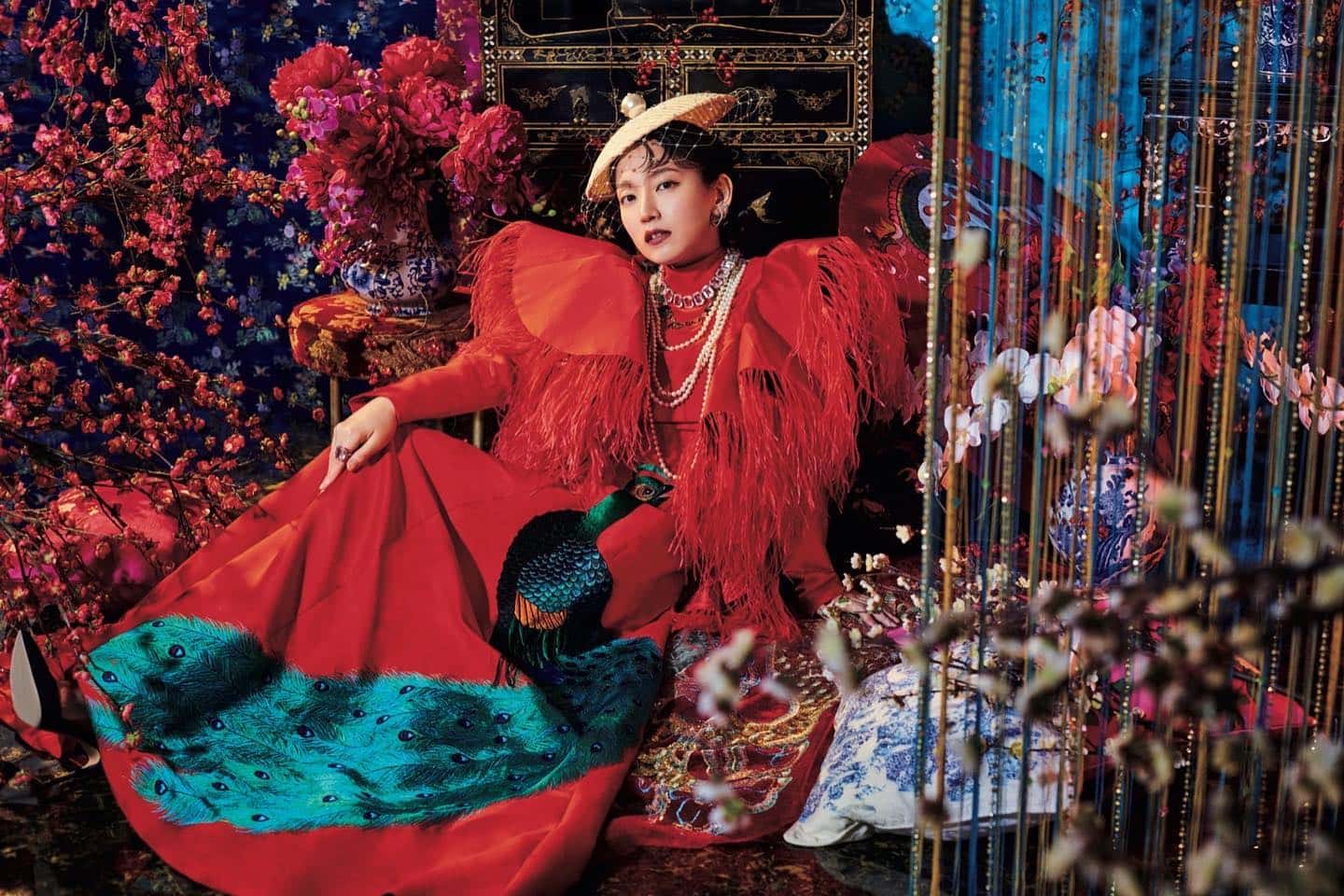 蜷川実花×◯◯👀✨ 蜷川ワールドに舞い降りたあの女優とのコラボ写真にいいねが止まらない❤️❤️