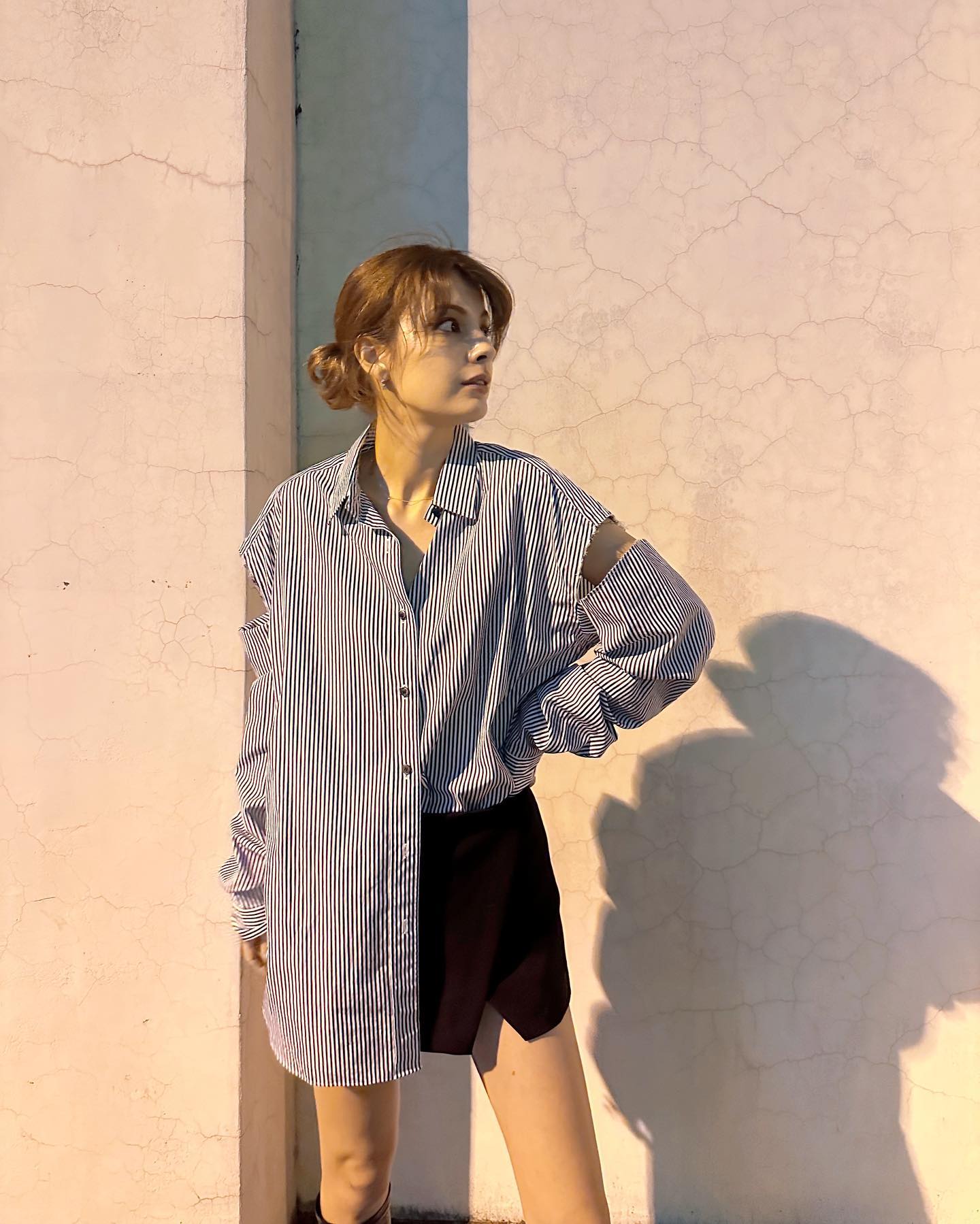 「ナイトデートカモン🌕」マギーの最新ショットにファンからお誘い😲