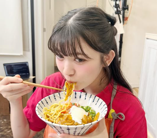 「バターチキンカレーまぜそば」試食を公開！新井ひとみが“表参道女子流ダイニング”出演告知も