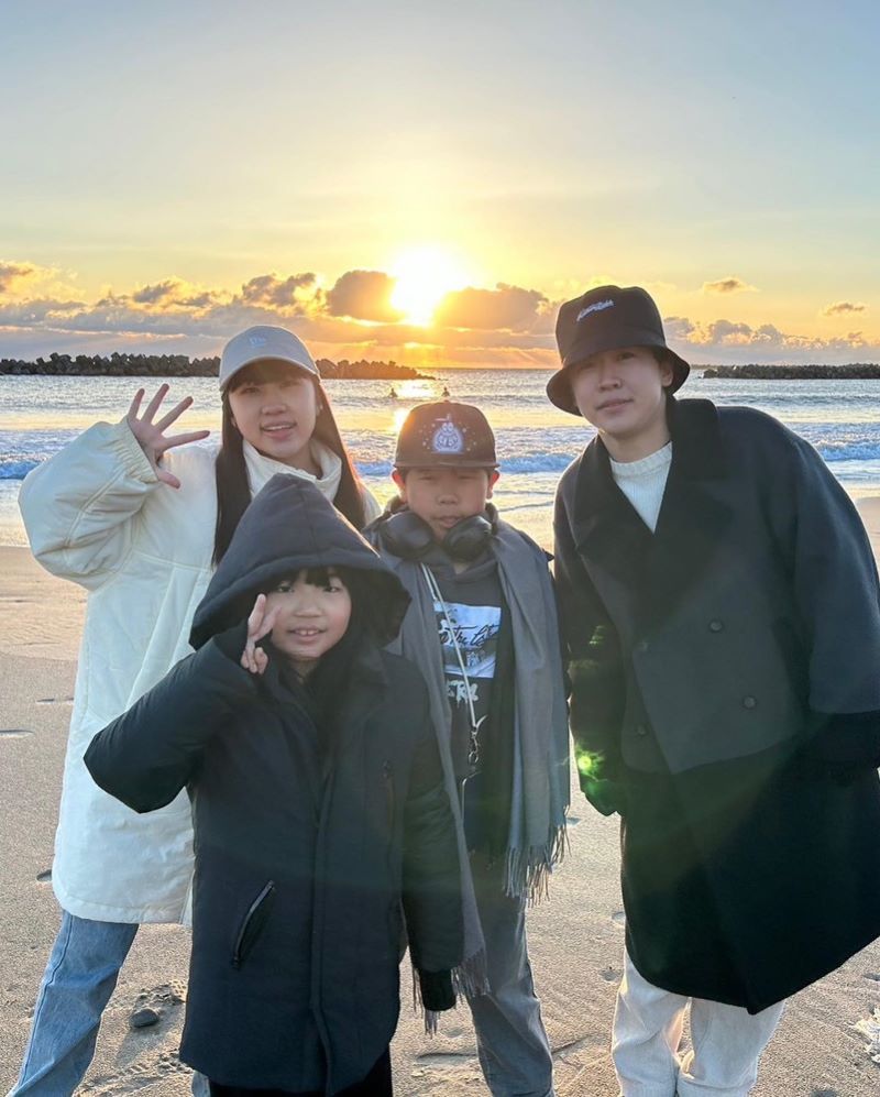 鈴木福 新年のあいさつと共に兄弟４ｓを公開📸「あけましておめでとうございます。」