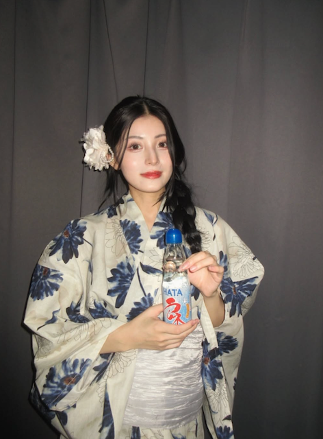 理想の夫婦すぎる！第一子授かったりょじみく夫婦、“おうち夏祭り”で見せた幸せオーラ