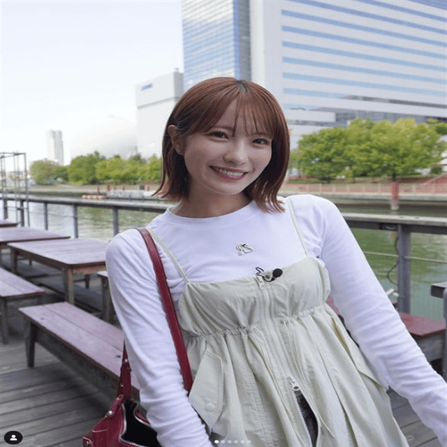 小嶋花梨「開きっぱなしの◯◯が気になる…」リバーサイド美ショットにファンうっとり