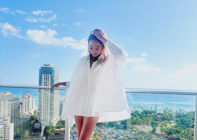 SHIHO、ハワイのリッツ・カールトン滞在を報告。「毎朝サーフィン」「自宅のようにリラックス」と笑顔