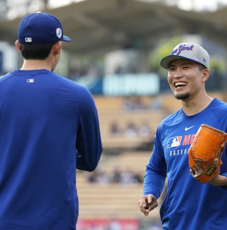 「チームは違っても、同じ日本人」千賀滉大×佐々木朗希の試合前2ショットが胸アツすぎた