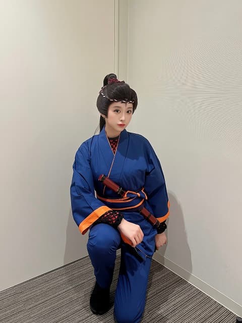 ”令和の愛人”こと真島なおみが御庭番スタイルを披露！カッコ可愛いとファン大絶賛