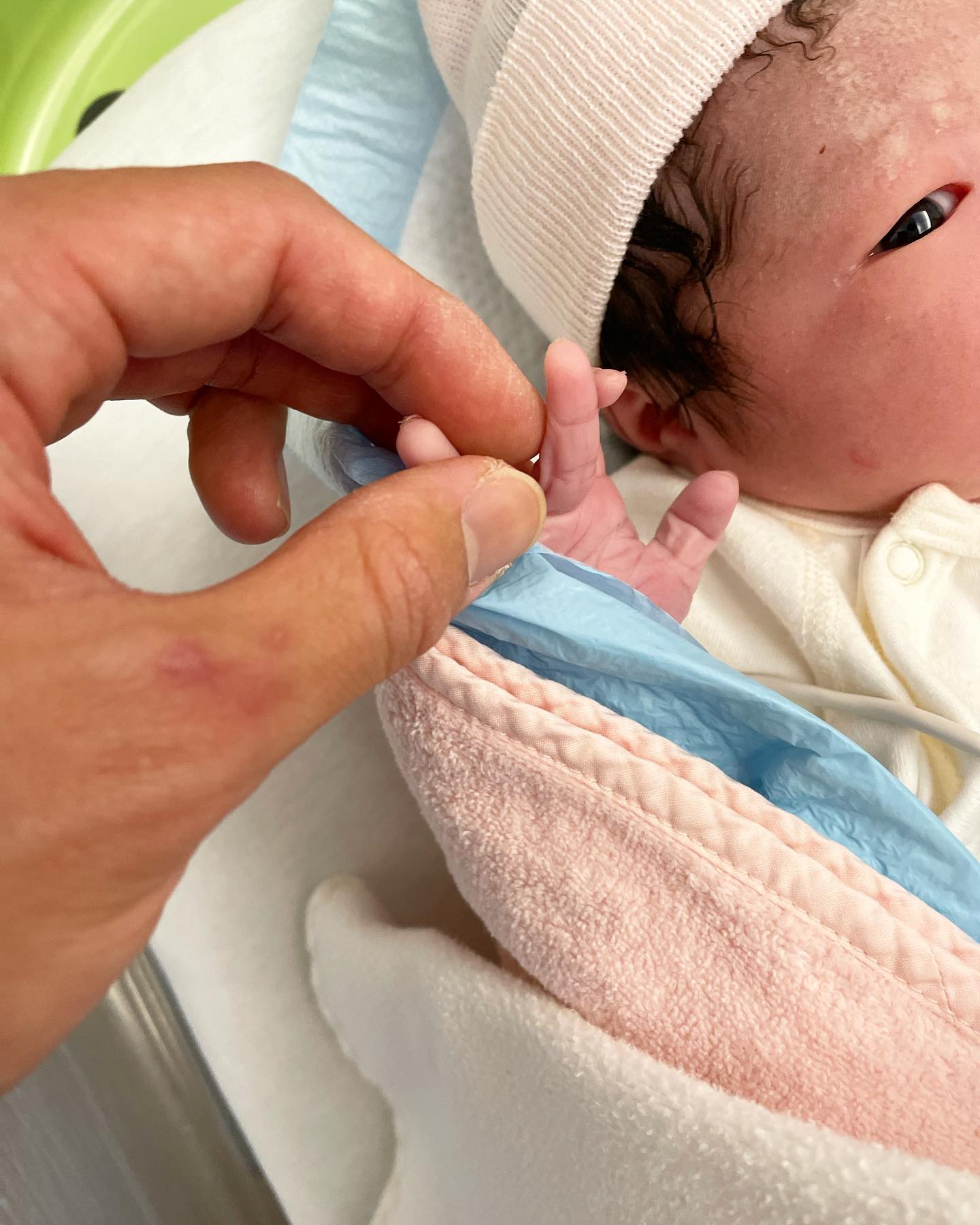酒井宏樹が第3子誕生を報告😍🎊「一層の責任感を持って頑張っていきます！ ⁡」