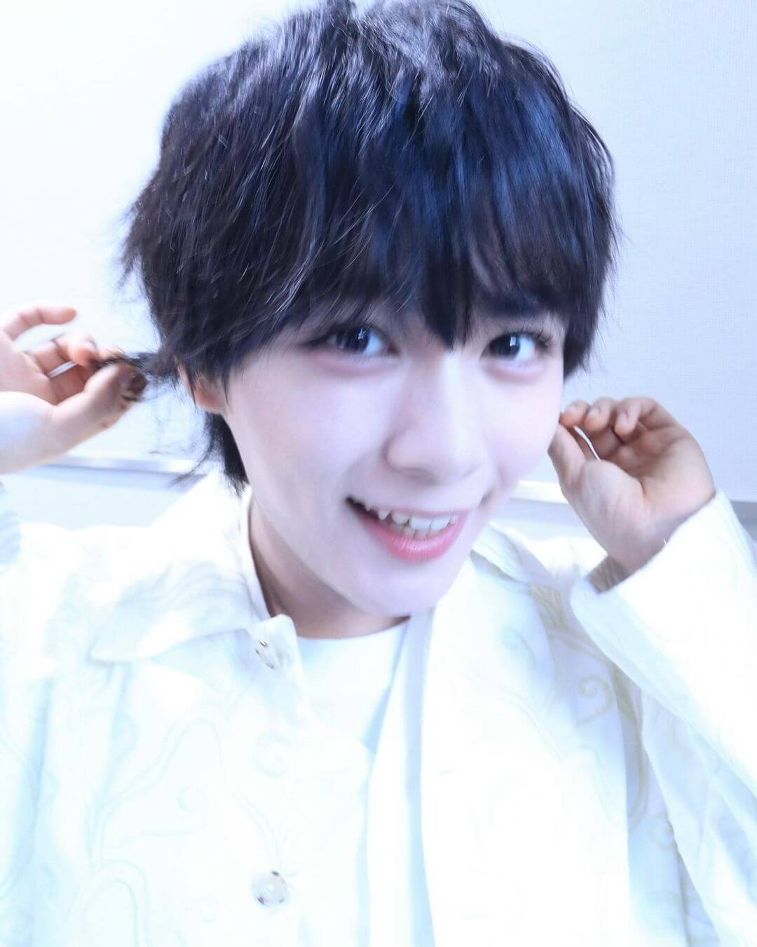 「完全に赤ちゃん」なにわ男子・大西流星の透明感あふれるオフショットにファン悶絶！