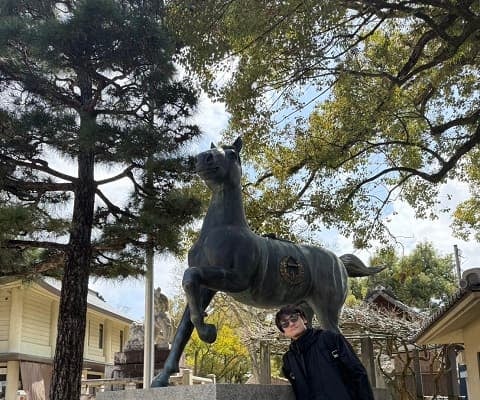 「人馬共に無事に…」大井競馬場所属騎手が藤森神社で健康祈願