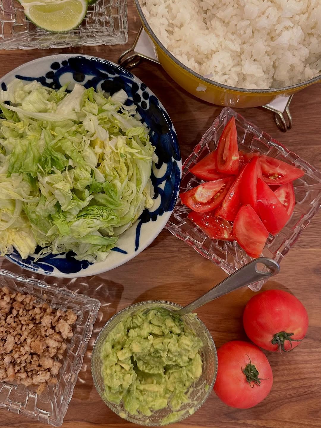 「頭がパンクした夜」女子アナ〇〇、優しすぎるレーサー夫の手料理に涙腺崩壊…!“救われた食卓”とは